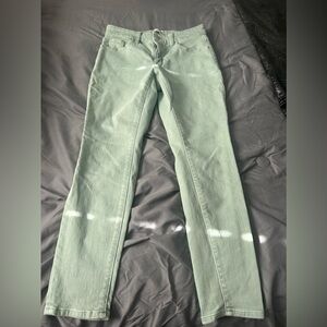 Mint color jeans no stains